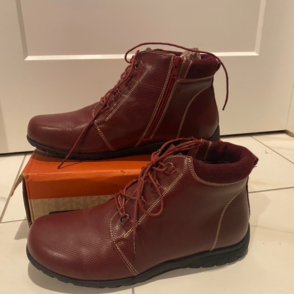 Propet Women Delanie Ankle Leather Boots - Picture 3 of 7